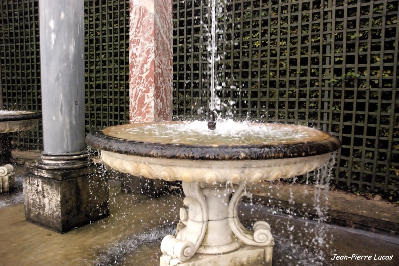 121014_2024_versailles.jpg